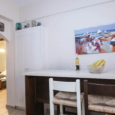 Plaka On The Water First Floor Apartment Kalidhon