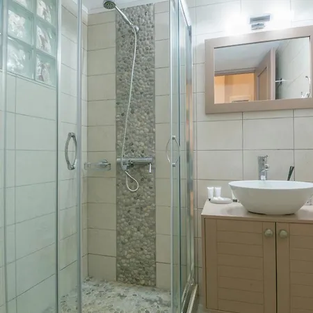 Apartment Plaka On The Water First Floor *