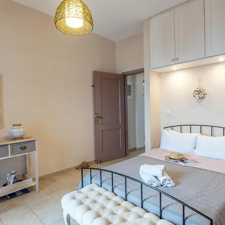 Plaka On The Water First Floor Apartment Kalidhon