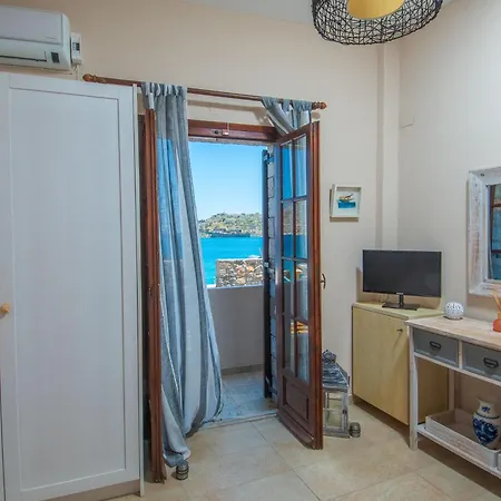 Apartment Plaka On The Water First Floor *