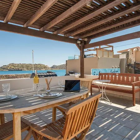 Plaka On The Water First Floor *